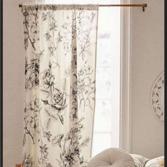 urban outfitters Makenna Etched Floral Blackout Window Curtain - Picture 2 of 4